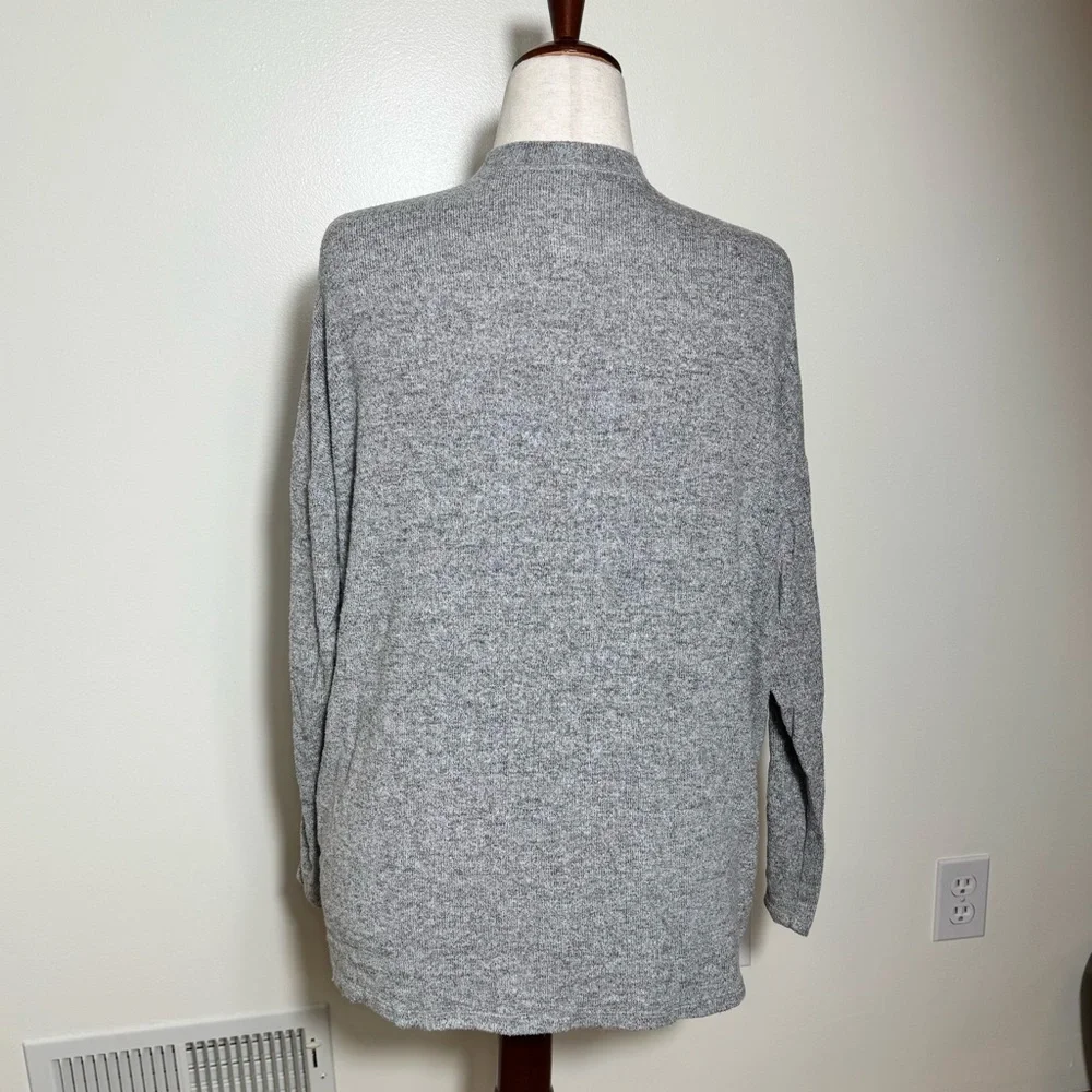Soft & Sexy AE Gray Women's Sweater - Picture 3 of 5